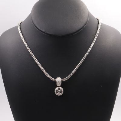 Collier et pendentif or blanc