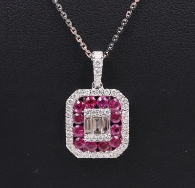 Collier de style Art Déco en or blanc 18K