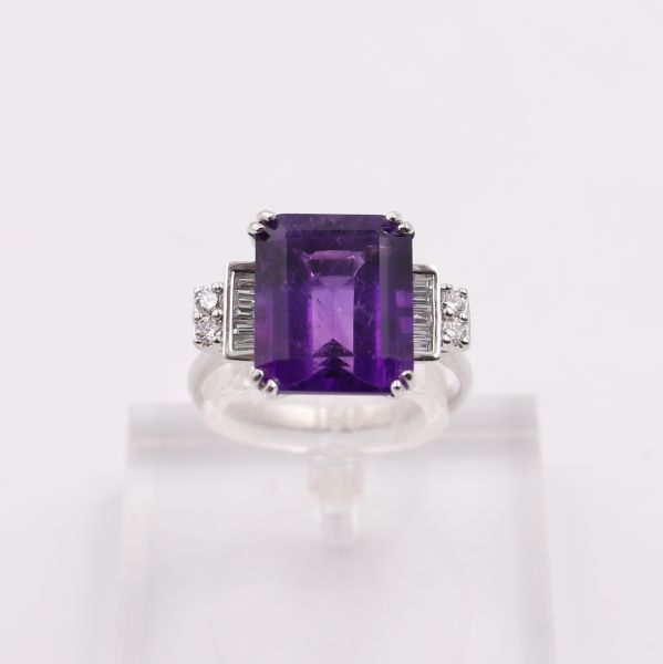 Importante bague de style Art Déco