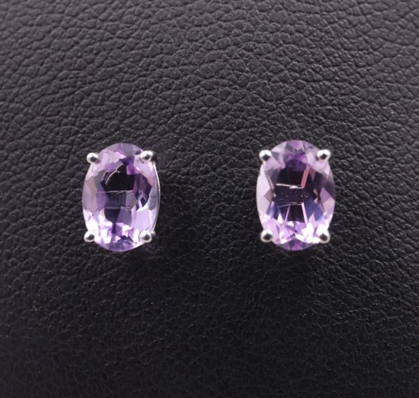 Paire de boutons d'oreilles en or blanc 18k