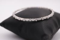Bracelet jonc en diamants