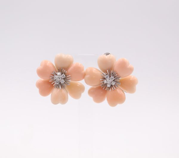 YANES - Paire de boucles d’oreilles clip dans le goute de Van Cleef & Arpels