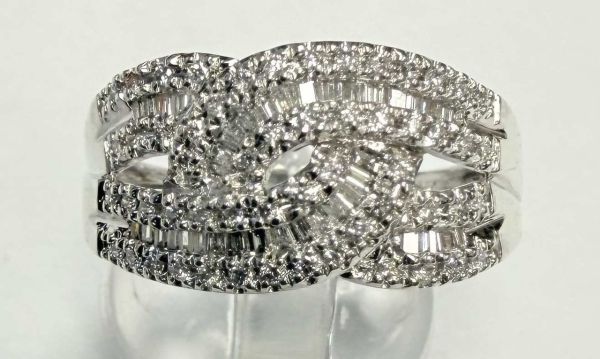 Bague entrelacs