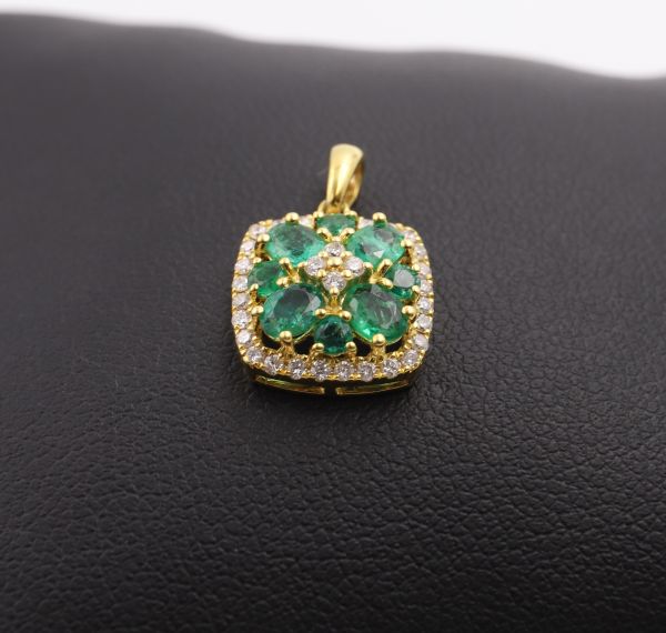 Pendentif Emeraudes ovales 
