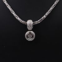 Collier et pendentif or blanc
