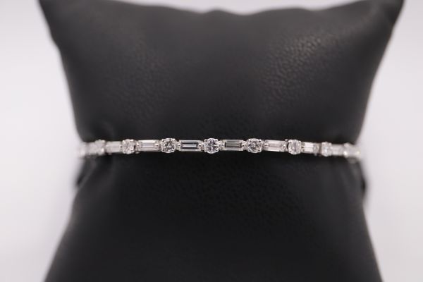 Bracelet jonc en diamants
