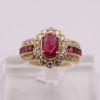 Important bague Marguerite rubis et diamants