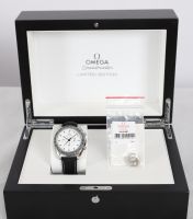 OMEGA Speedmaster Moonwatch Snoopy 45th Anniversary Appolo 13 vers 2016