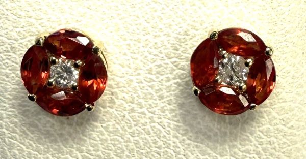 Paire de boutons d'oreilles Saphirs orange