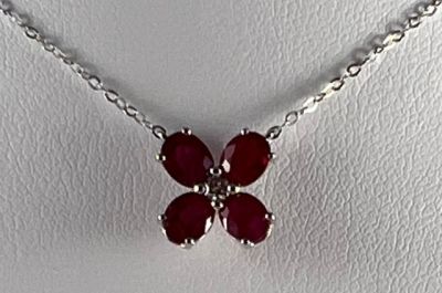 Collier Fleur rubis