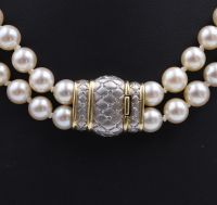 Collier de perles en double rang 