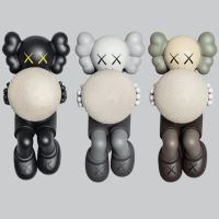 KAWS (Né en 1974)