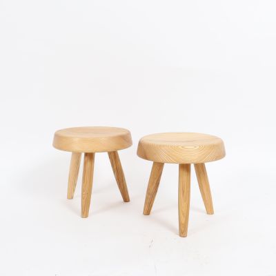 Tabourets dans le goût de Charlotte Perriand (1903-1999)