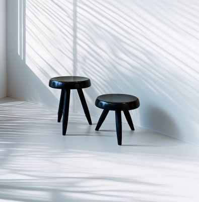 Tabourets dans le goût de Charlotte Perriand (1903-1999)