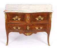 Commode d'entre-deux Louis XV - Estampillée de Adrien FLEURY (1721-1774) et de COULON