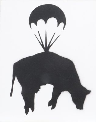 Dismaland la vache parachutée Banksy 