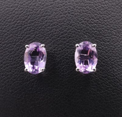 Paire de boutons d'oreilles en or blanc 18k