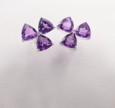 Importante paire de boutons d'oreilles Améthystes