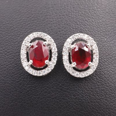 Paire de boutons d'oreilles en or blanc 18K 