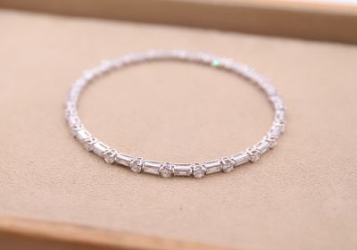 Bracelet jonc en diamants