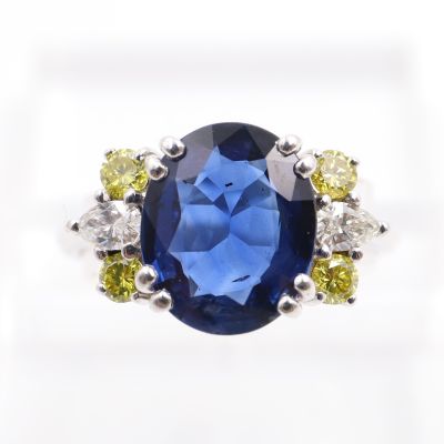 Bague de style Art Déco en or blanc 18K