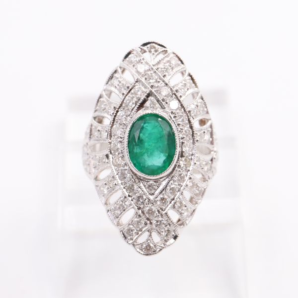 Imposante Bague Marquise en or jaune rhodié 18K