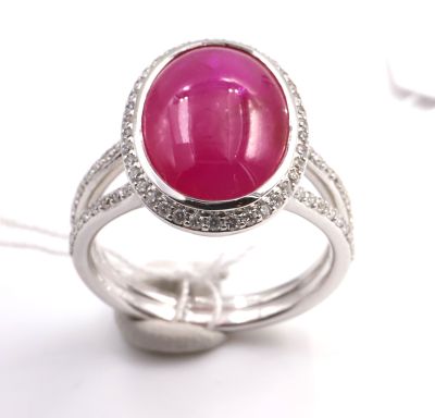 Bague or blanc en clos d'un rubis BIRMAN