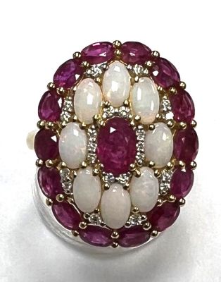 Bague pétales rubis et opales
