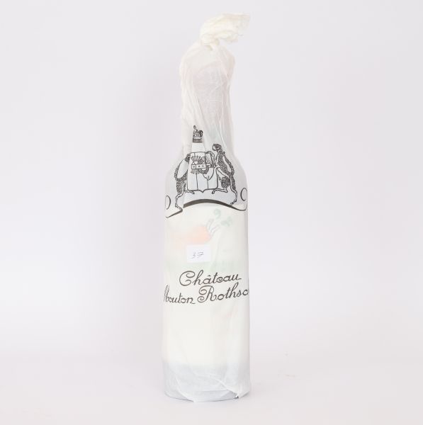 37 Château Mouton Rothschild 1999 (x1)