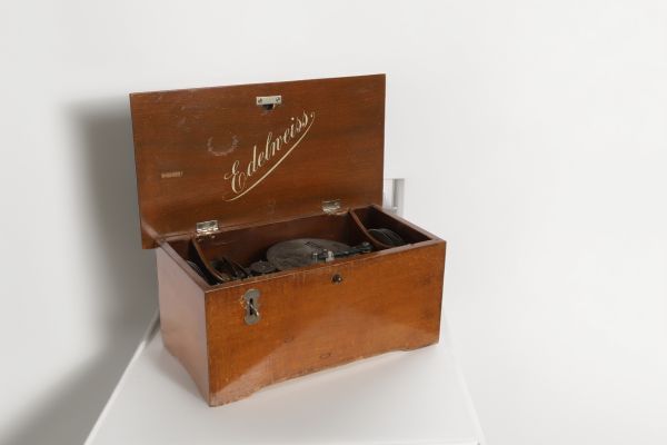Boîte à musique de table EDELWEISS