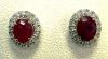 Jolie paire de boutons d'oreilles - Rubis ovale