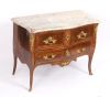 Commode d'entre-deux Louis XV - Estampillée de Adrien FLEURY (1721-1774) et de COULON