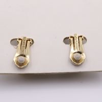 Boucles d’oreilles cabochon Christian DIOR