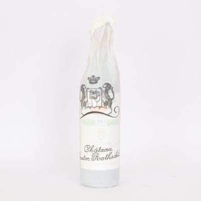 36 Château Mouton Rothschild 1999 (x1)