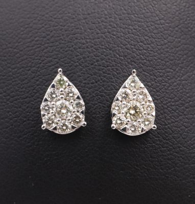 Paire de boutons d'oreilles poires en or blanc 18K