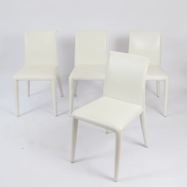 Mario Bellini (Né en 1935) Set de 4 chaises 