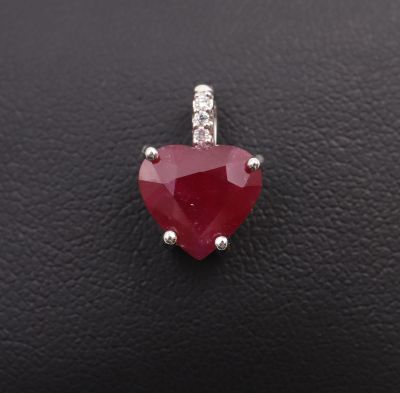 Pendentif en or blanc 18K